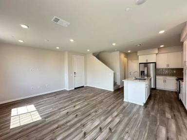 Main picture of 401 Verna St