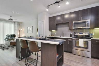 Main picture of 6817 N Lamar Blvd
