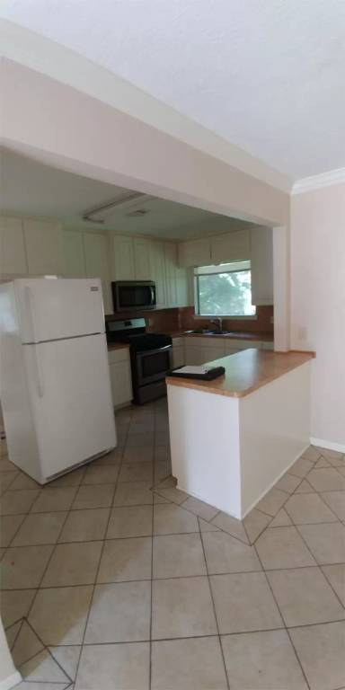 Main picture of 311 Caladium St