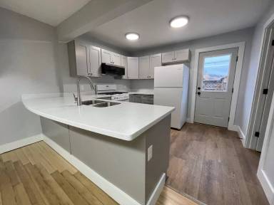 Main picture of 1212 N Rouse Ave