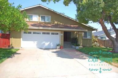 Main picture of 9375 Sparks Way