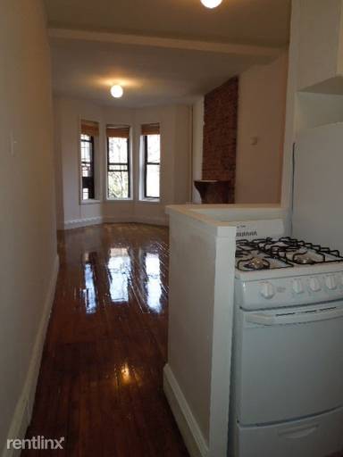 Main picture of 376 2nd St