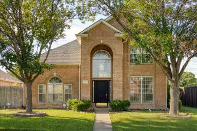 Main picture of 2712 Summertree Dr