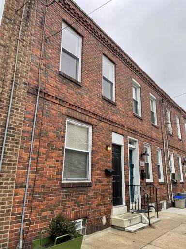 Main picture of 1334 S Hicks St