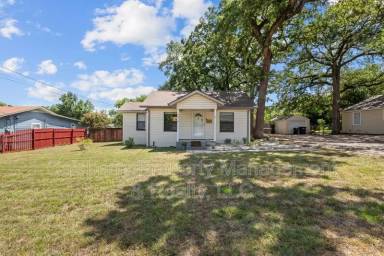 Main picture of 7216 Church St