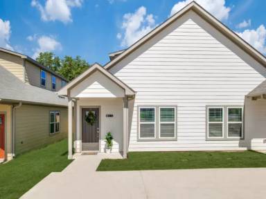 Main picture of 419 E Elm St