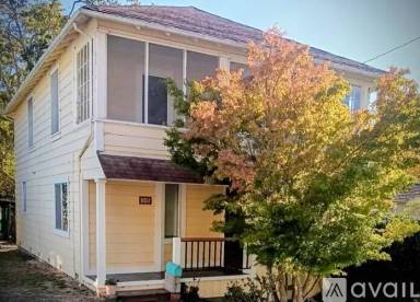 Main picture of 15 Alvina Ave