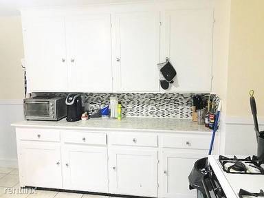 Main picture of 7 Weston Ave