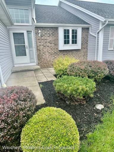 Main picture of 2 Daisy Ln