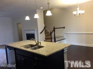 Main picture of 537 Balsam Fir Dr
