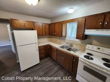 Main picture of 2900 Queen Ave N