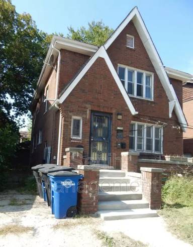 Main picture of 17331 Quincy St