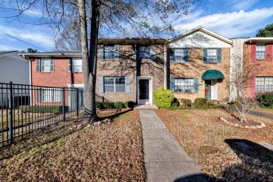 Main picture of 2264 Cheshire Dr