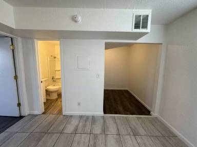 Main picture of 212 W Philadelphia Ave