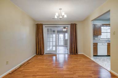 Main picture of 179 Franklin Parke Ct