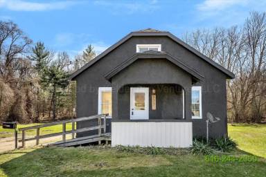 Main picture of 9335 SW Greenville Rd