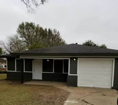 Main picture of 2911 Avenue G