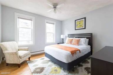 Main picture of 334 Hurley St