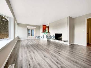 Main picture of 12447 SE 26th Pl