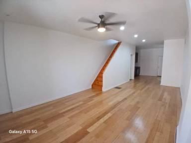 Main picture of 50 W Reger St