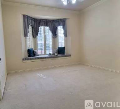 Main picture of 4468 Jardin St
