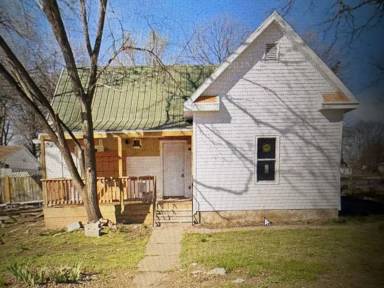 Main picture of 603 W Division St
