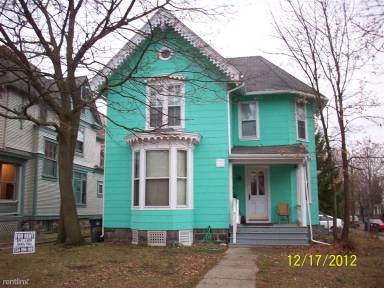 Main picture of 127 N State St