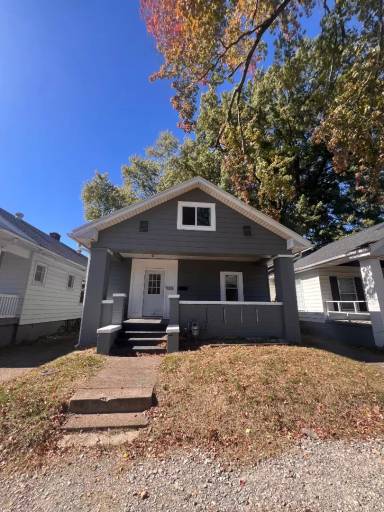 Main picture of 1225 S Bedford Ave