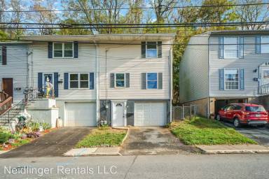 Main picture of 125 N Harrisburg St