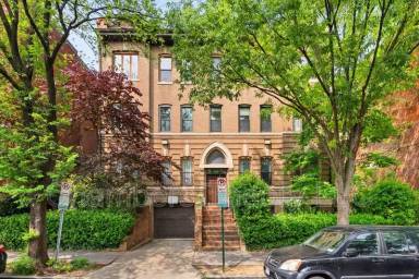 Main picture of 1651 Lamont St NW
