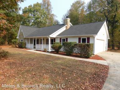 Main picture of 25 Pine Tree Dr
