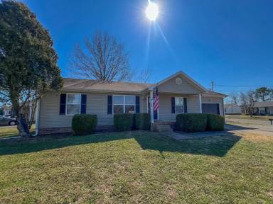 Main picture of 246 Waterford Dr