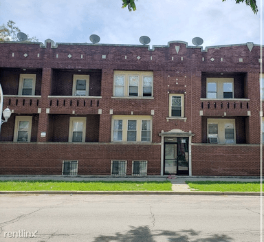 Main picture of 1655 W 61st St