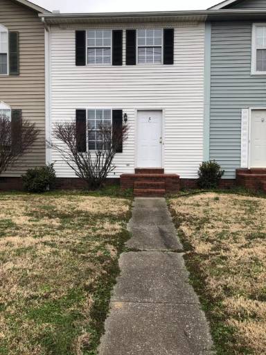 Main picture of 906 Southwood Dr