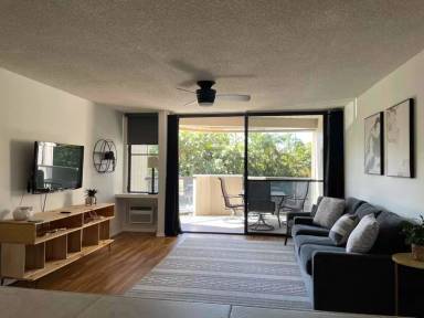 Main picture of 75-5669 Kuakini Hwy