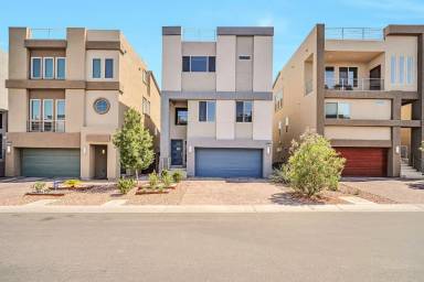 Main picture of 8027 Haywood Estate Ave