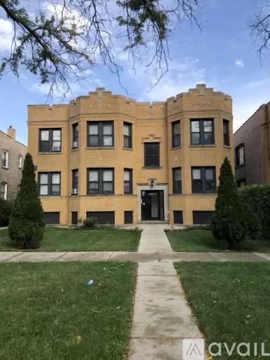 Main picture of 4404 W Altgeld St
