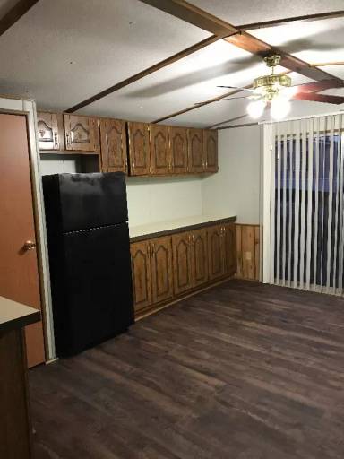 Main picture of 833 Lovell Rd