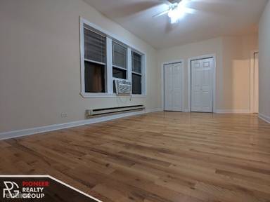 Main picture of 3720 1/2 N Pine Grove Ave