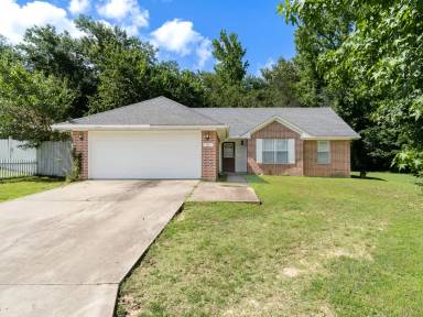 Main picture of 3705 Price Cir
