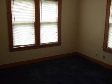 Main picture of 300 E 16th St