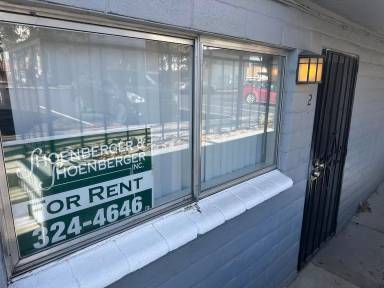 Main picture of 1418 E 9th St