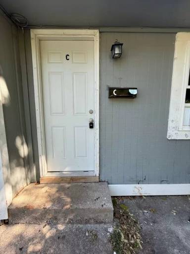 Main picture of 2352 N Kellett Ave