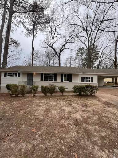 Main picture of 377 E Leavell Woods Dr