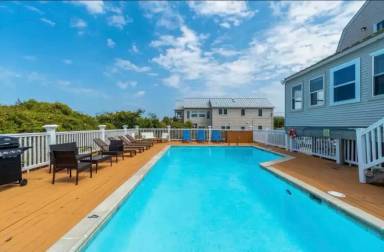 Main picture of 1976 E Ocean View Ave