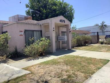 Main picture of 4576 Florence Ave