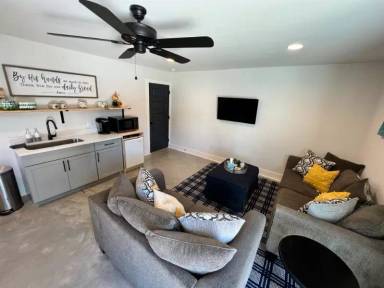 Main picture of 110 Hayden Way