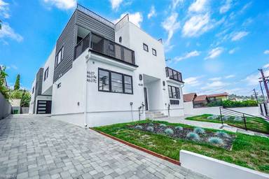 Main picture of 4643 1/2 Lexington Ave