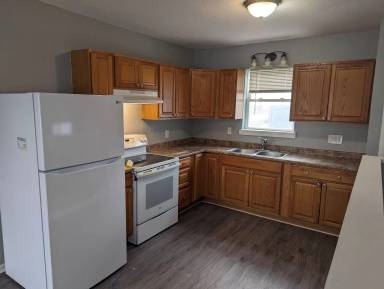 Main picture of 660 W Parker St