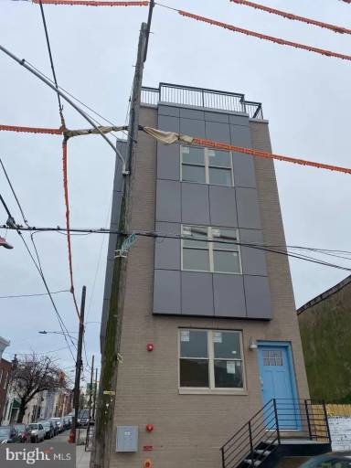 Main picture of 2647 Jasper St